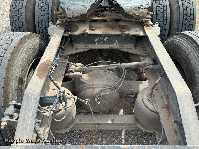 image for item DK6790 2006 Peterbilt 379 semi truck