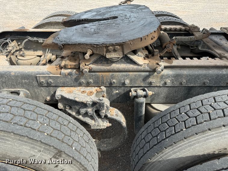 image for item DK6790 2006 Peterbilt 379 semi truck