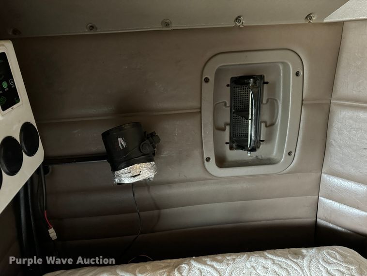 image for item DK6790 2006 Peterbilt 379 semi truck