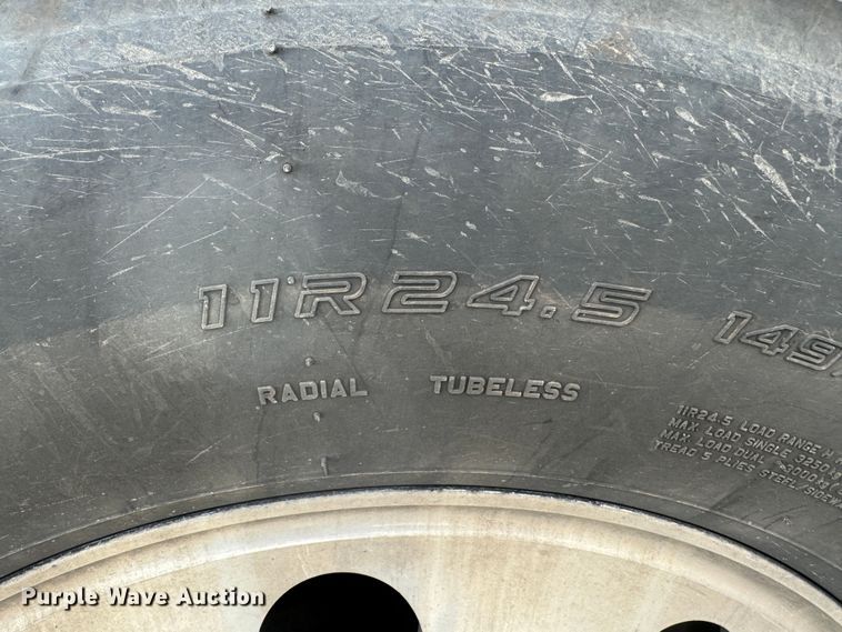 image for item DK6790 2006 Peterbilt 379 semi truck