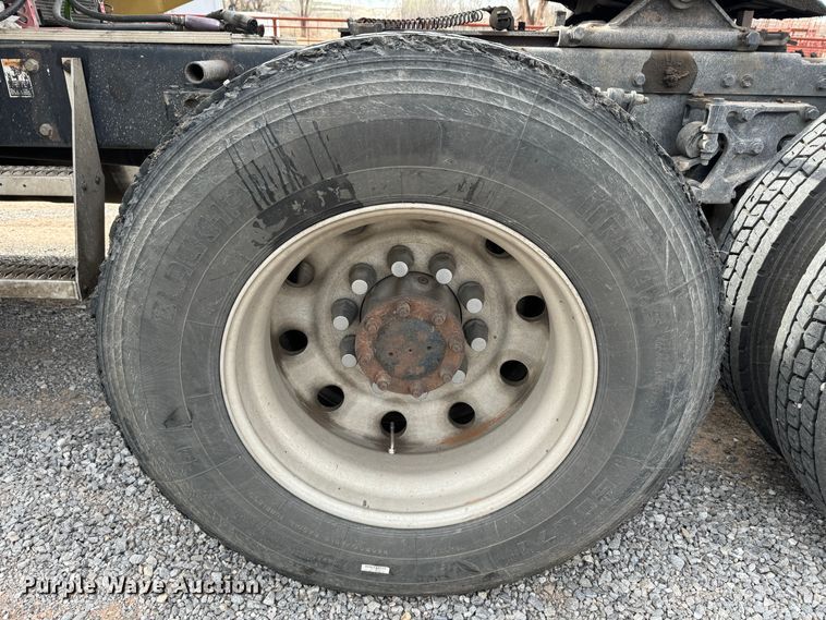 image for item DK6790 2006 Peterbilt 379 semi truck