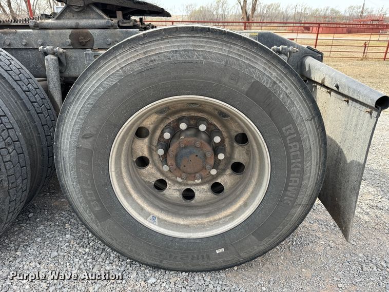 image for item DK6790 2006 Peterbilt 379 semi truck