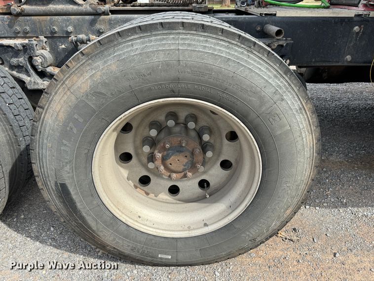 image for item DK6790 2006 Peterbilt 379 semi truck