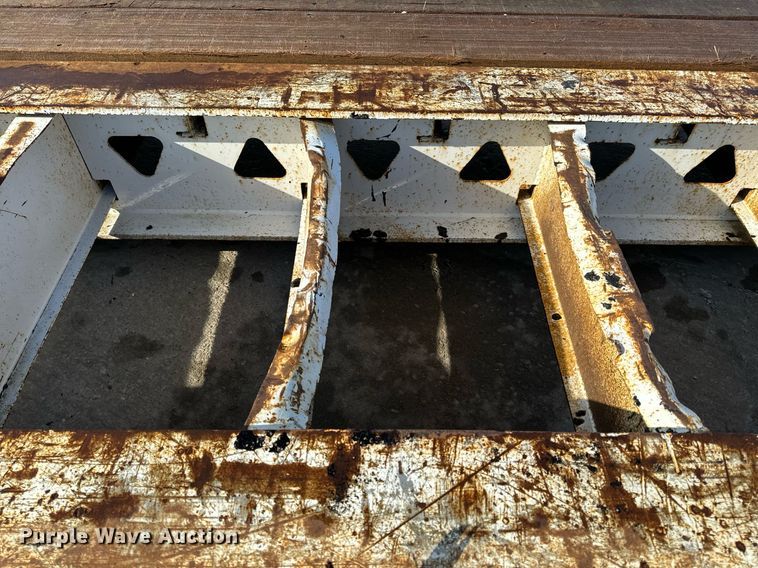 image for item DL4404 2001 Trail King Industries TK110HDG lowboy equipment trailer