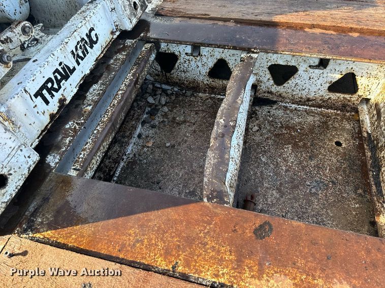 image for item DL4404 2001 Trail King Industries TK110HDG lowboy equipment trailer