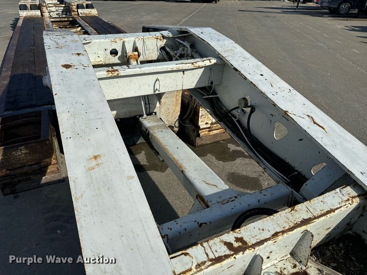 image for item DL4404 2001 Trail King Industries TK110HDG lowboy equipment trailer