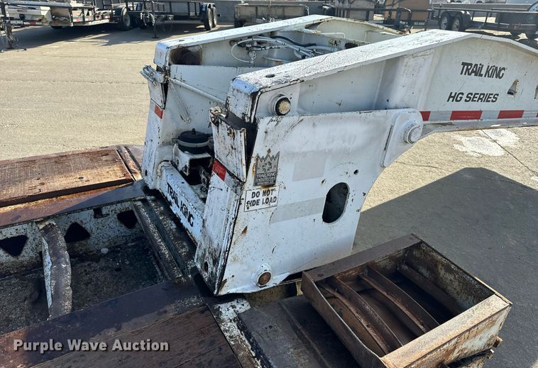 image for item DL4404 2001 Trail King Industries TK110HDG lowboy equipment trailer