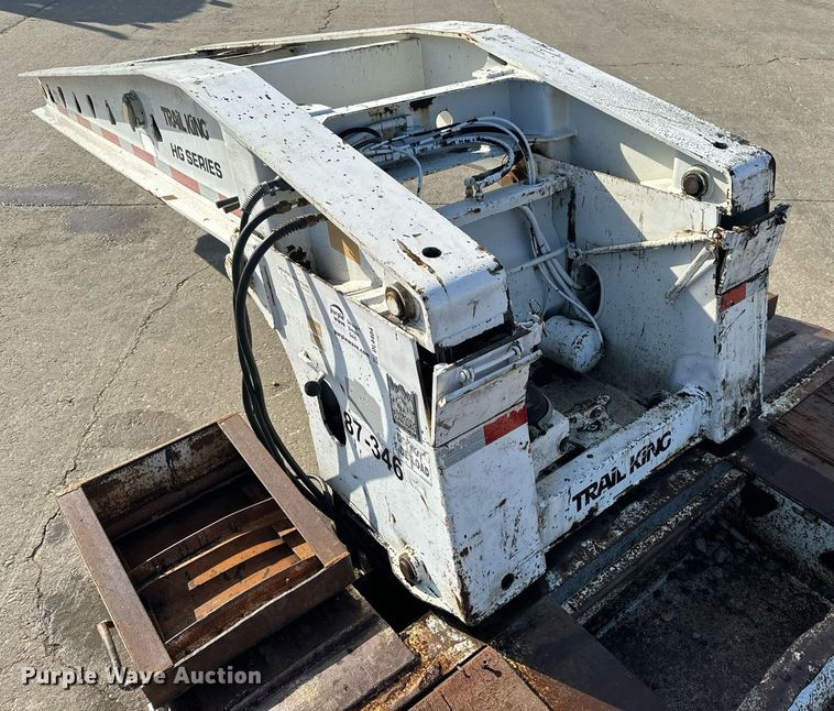 image for item DL4404 2001 Trail King Industries TK110HDG lowboy equipment trailer