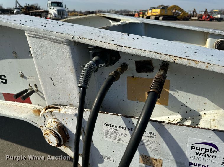 image for item DL4404 2001 Trail King Industries TK110HDG lowboy equipment trailer