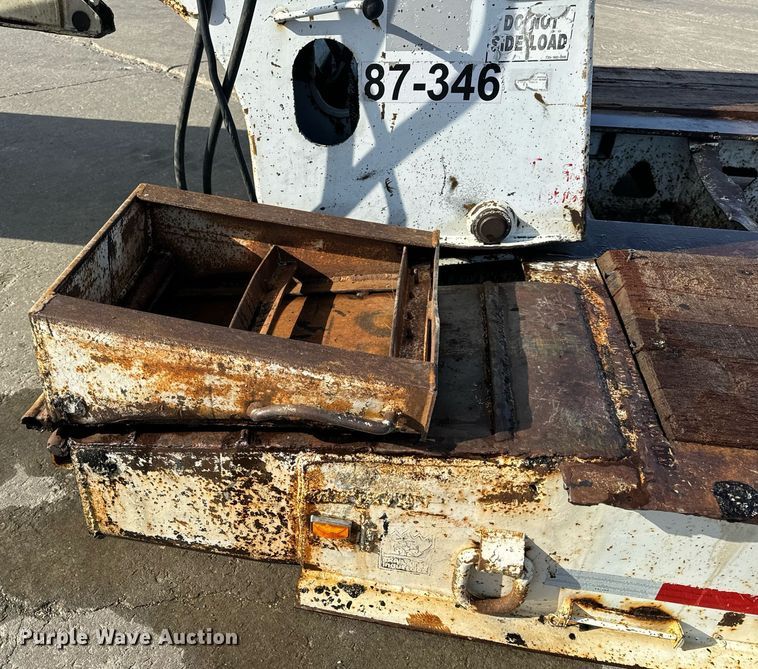 image for item DL4404 2001 Trail King Industries TK110HDG lowboy equipment trailer