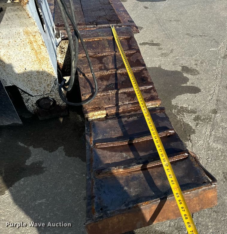 image for item DL4404 2001 Trail King Industries TK110HDG lowboy equipment trailer