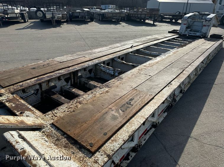 image for item DL4404 2001 Trail King Industries TK110HDG lowboy equipment trailer