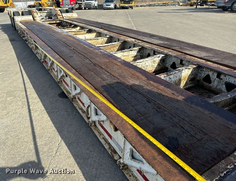 image for item DL4404 2001 Trail King Industries TK110HDG lowboy equipment trailer