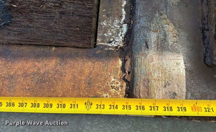 image for item DL4404 2001 Trail King Industries TK110HDG lowboy equipment trailer