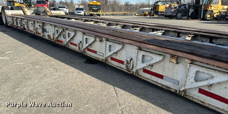 image for item DL4404 2001 Trail King Industries TK110HDG lowboy equipment trailer