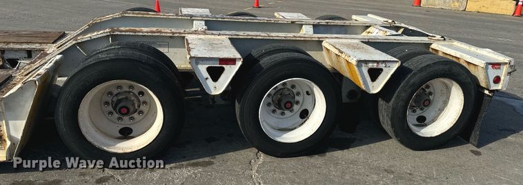 image for item DL4404 2001 Trail King Industries TK110HDG lowboy equipment trailer