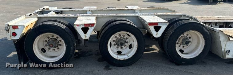 image for item DL4404 2001 Trail King Industries TK110HDG lowboy equipment trailer