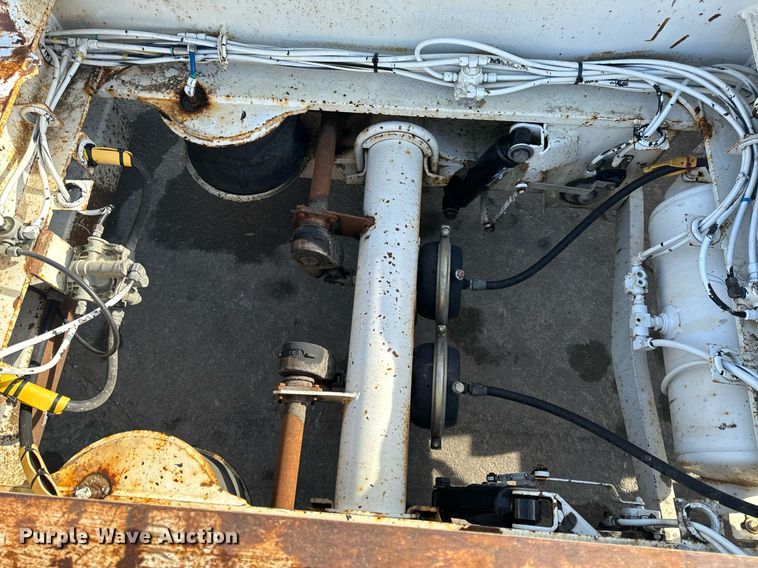 image for item DL4404 2001 Trail King Industries TK110HDG lowboy equipment trailer