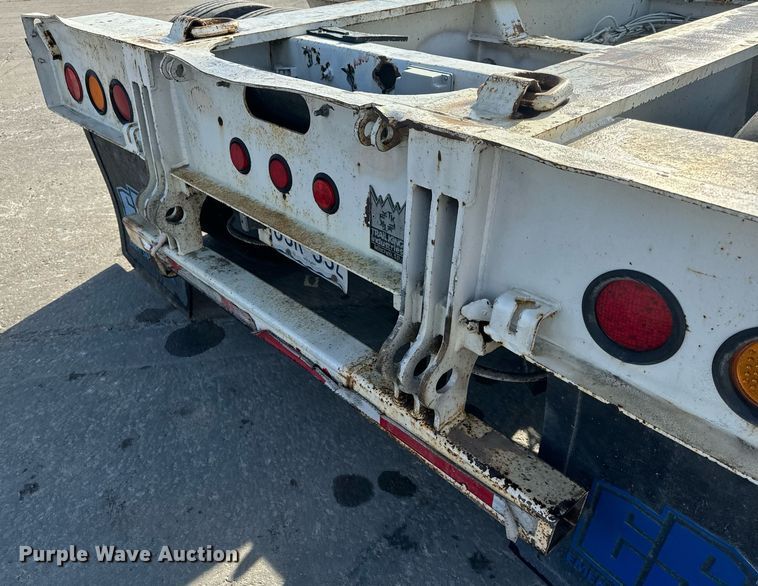 image for item DL4404 2001 Trail King Industries TK110HDG lowboy equipment trailer