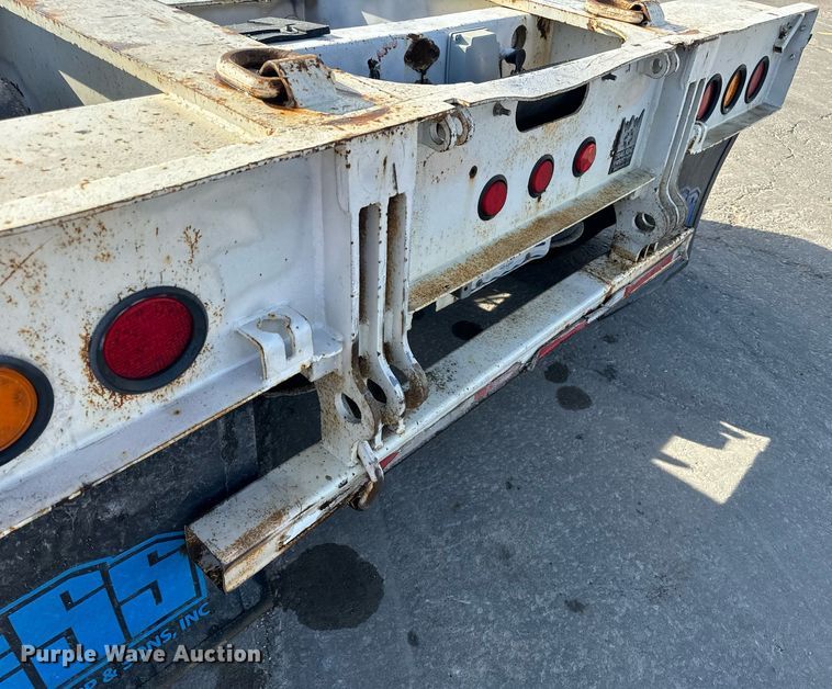 image for item DL4404 2001 Trail King Industries TK110HDG lowboy equipment trailer