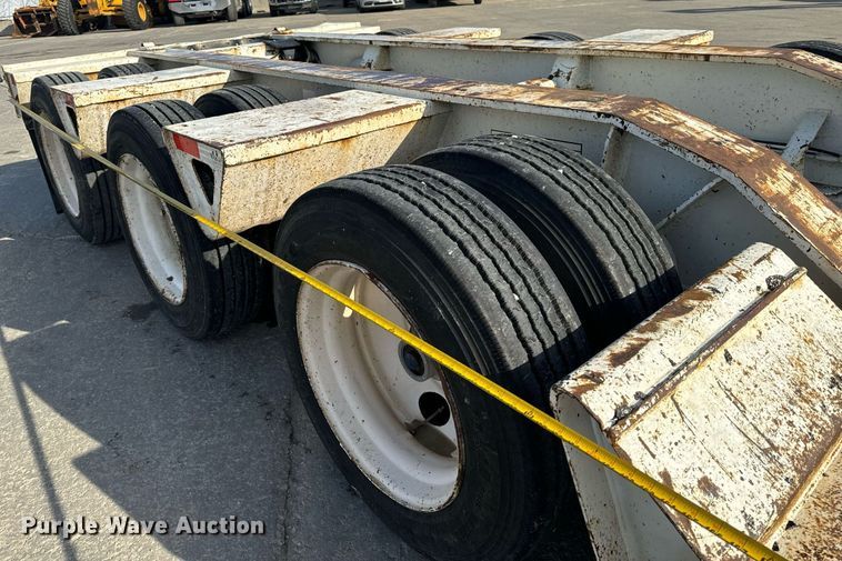 image for item DL4404 2001 Trail King Industries TK110HDG lowboy equipment trailer