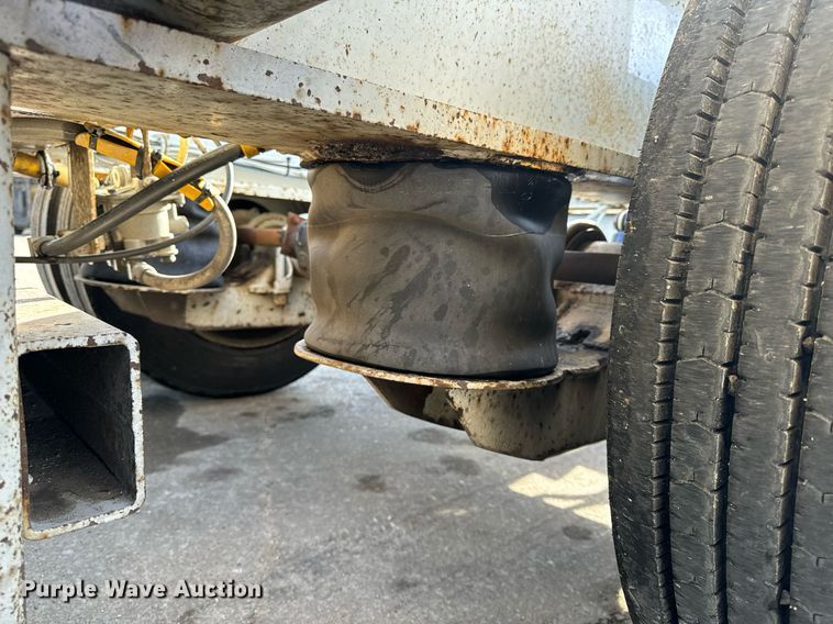 image for item DL4404 2001 Trail King Industries TK110HDG lowboy equipment trailer