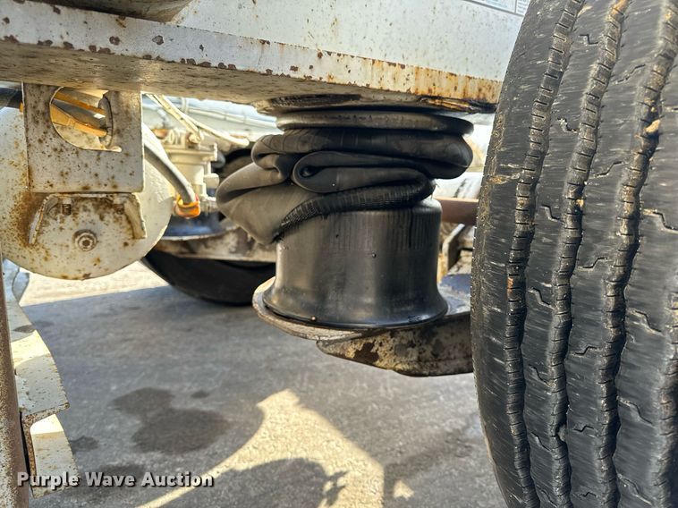 image for item DL4404 2001 Trail King Industries TK110HDG lowboy equipment trailer