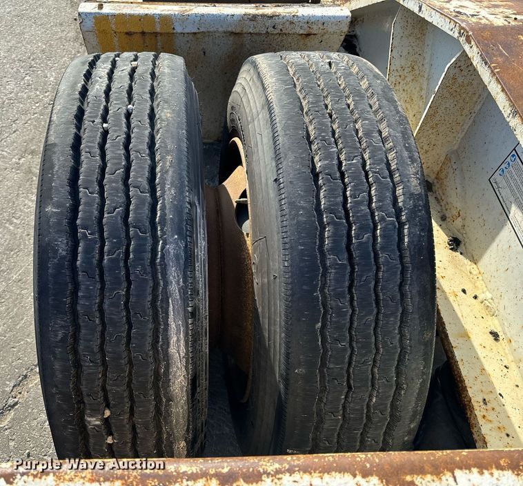 image for item DL4404 2001 Trail King Industries TK110HDG lowboy equipment trailer