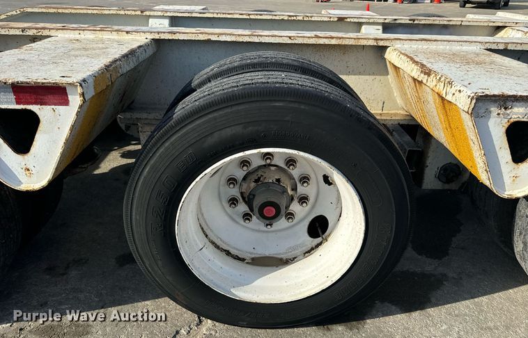 image for item DL4404 2001 Trail King Industries TK110HDG lowboy equipment trailer