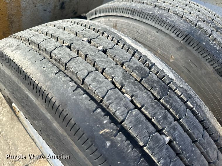 image for item DL4404 2001 Trail King Industries TK110HDG lowboy equipment trailer