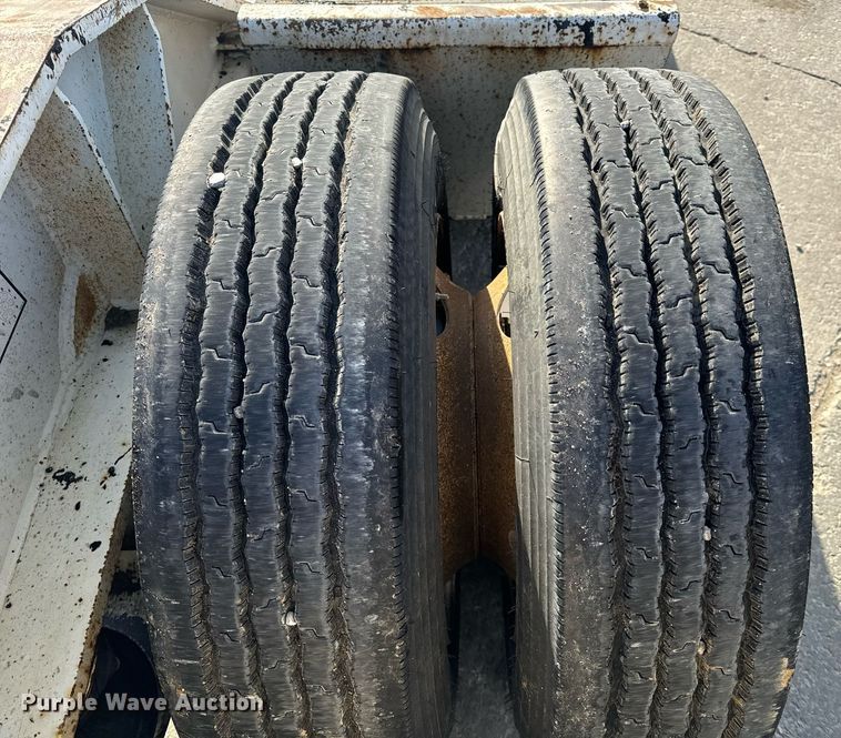 image for item DL4404 2001 Trail King Industries TK110HDG lowboy equipment trailer