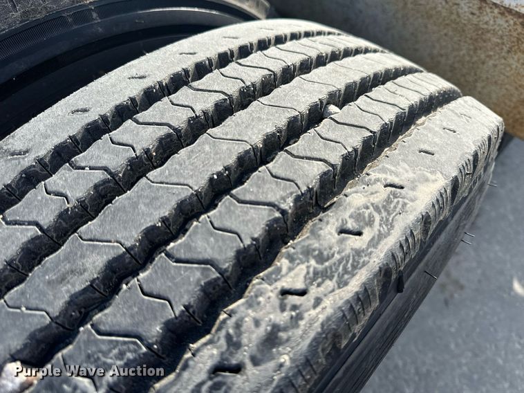 image for item DL4404 2001 Trail King Industries TK110HDG lowboy equipment trailer