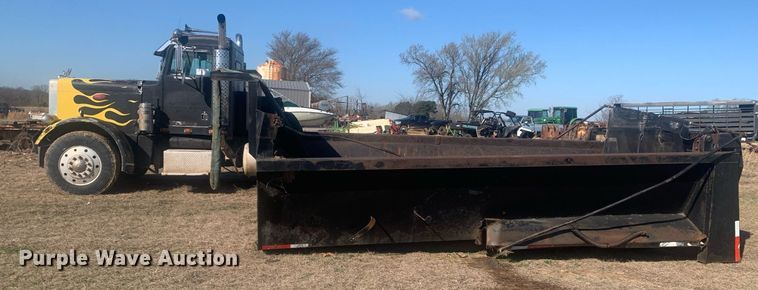 image for item DM7766 1980 Peterbilt 359 dump truck