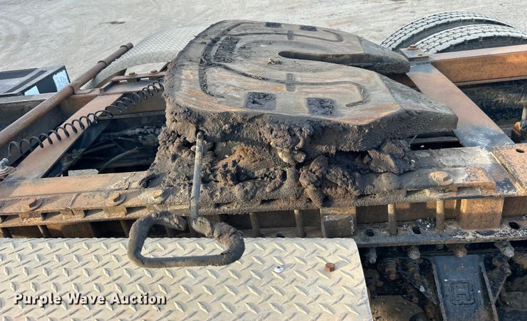 image for item DN0717 1998 Mack CH613 semi truck