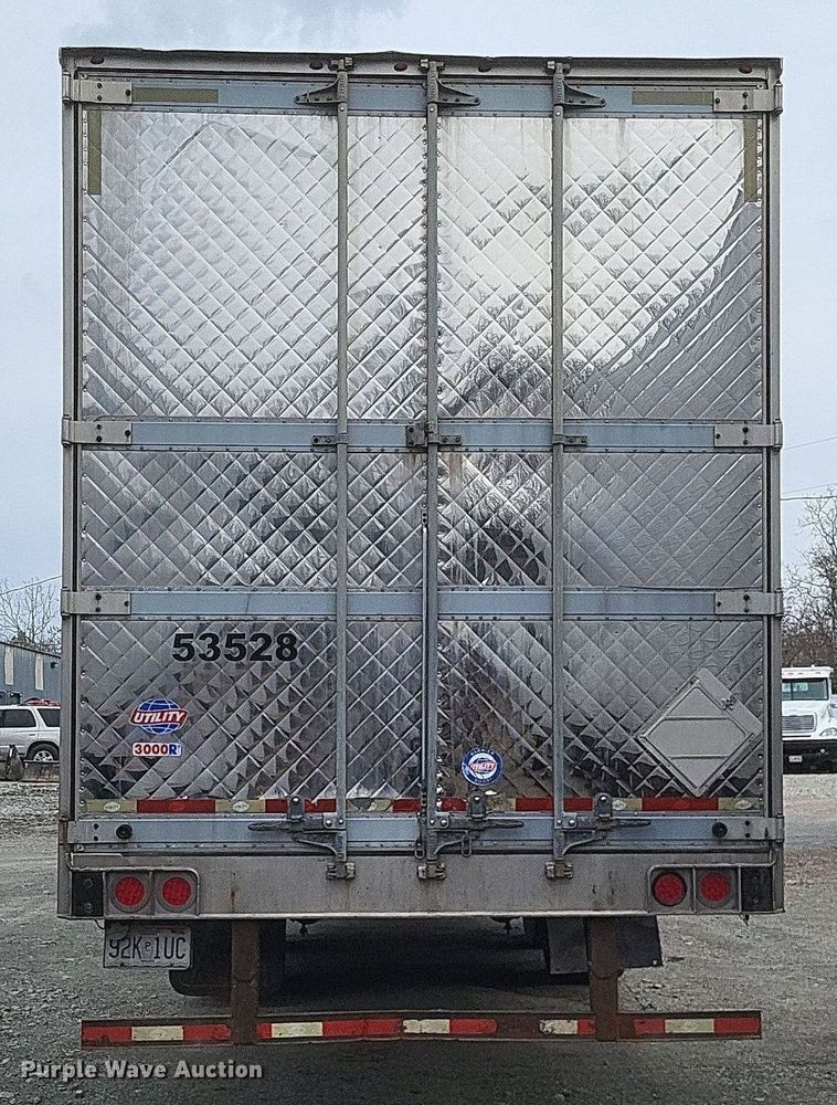 image for item DO4841 2008 Utility  3000R refrigerated van trailer