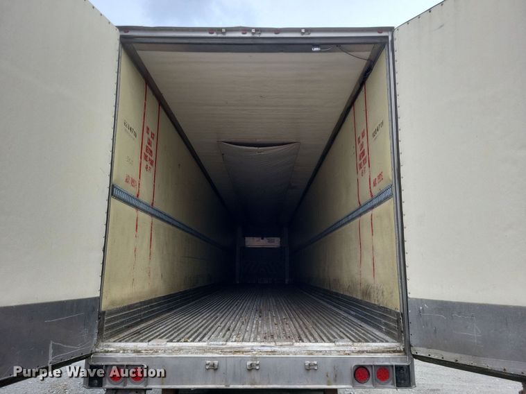 image for item DO4841 2008 Utility  3000R refrigerated van trailer