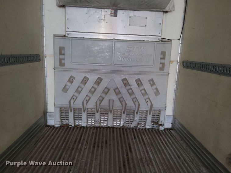 image for item DO4841 2008 Utility  3000R refrigerated van trailer