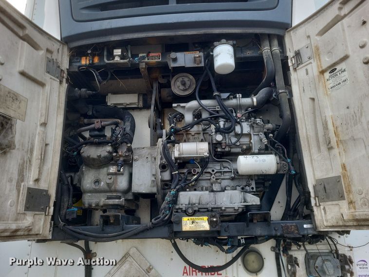 image for item DO4841 2008 Utility  3000R refrigerated van trailer