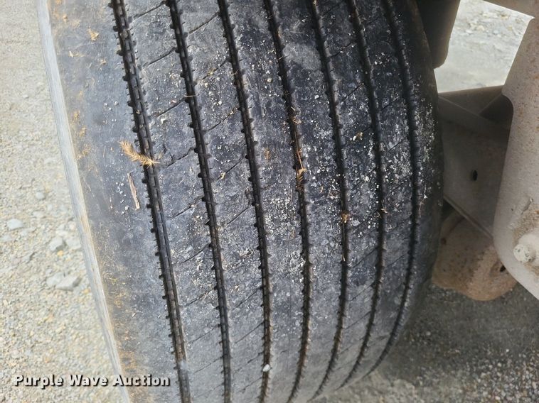 image for item DO4841 2008 Utility  3000R refrigerated van trailer