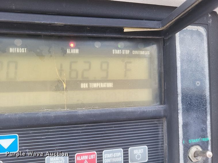 image for item DO4841 2008 Utility  3000R refrigerated van trailer