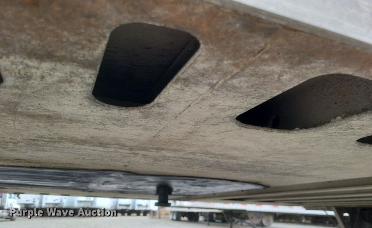 image for item DO4842 2008 Utility 3000R refrigerated van trailer