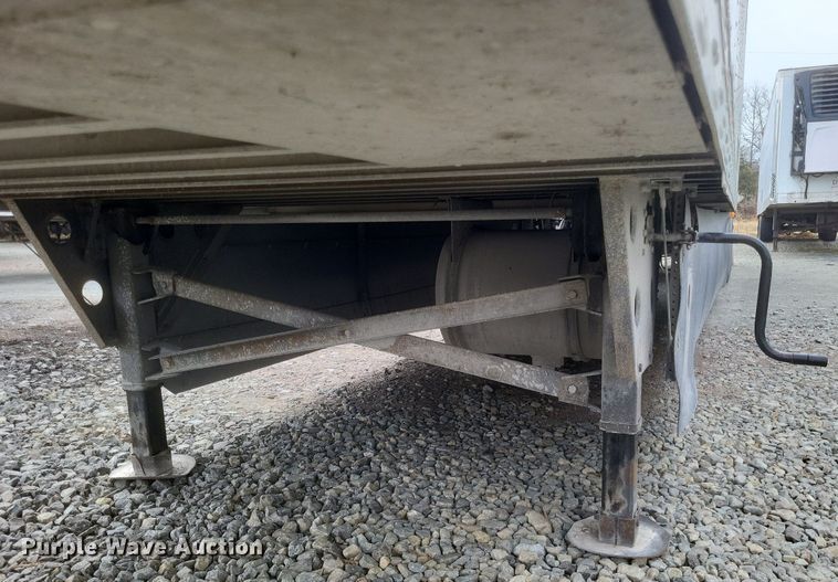 image for item DO4842 2008 Utility 3000R refrigerated van trailer