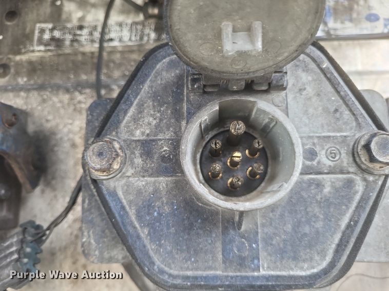 image for item DO4842 2008 Utility 3000R refrigerated van trailer