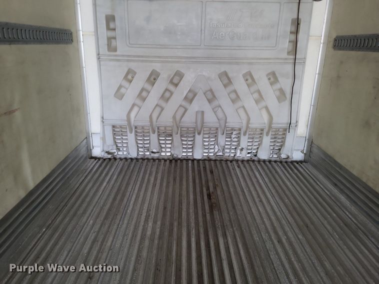 image for item DO4842 2008 Utility 3000R refrigerated van trailer