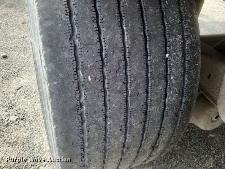 image for item DO4842 2008 Utility 3000R refrigerated van trailer