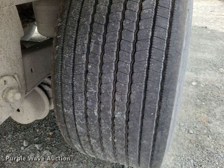 image for item DO4842 2008 Utility 3000R refrigerated van trailer