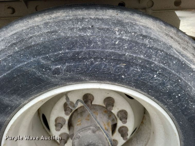 image for item DO4842 2008 Utility 3000R refrigerated van trailer