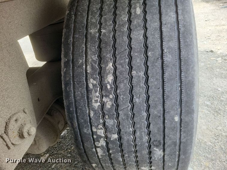 image for item DO4842 2008 Utility 3000R refrigerated van trailer