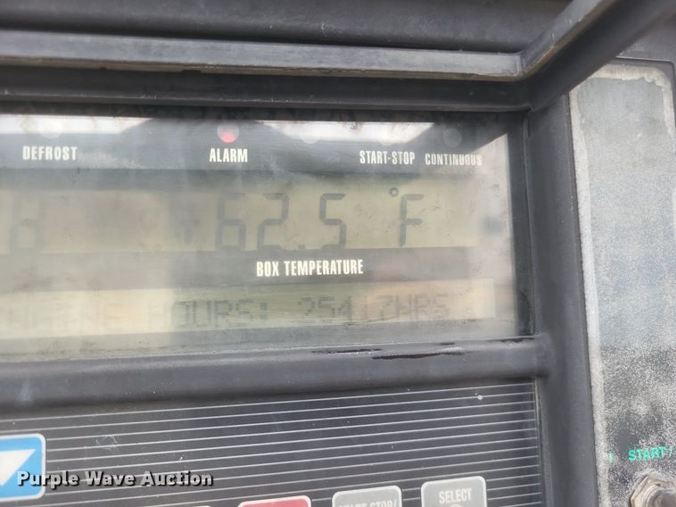 image for item DO4842 2008 Utility 3000R refrigerated van trailer