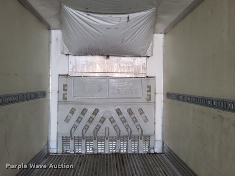 image for item DO4843 2008 Utility  3000R refrigerated van trailer